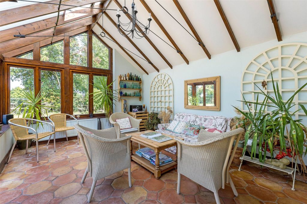 Property photo 3 of 14 Garden Room