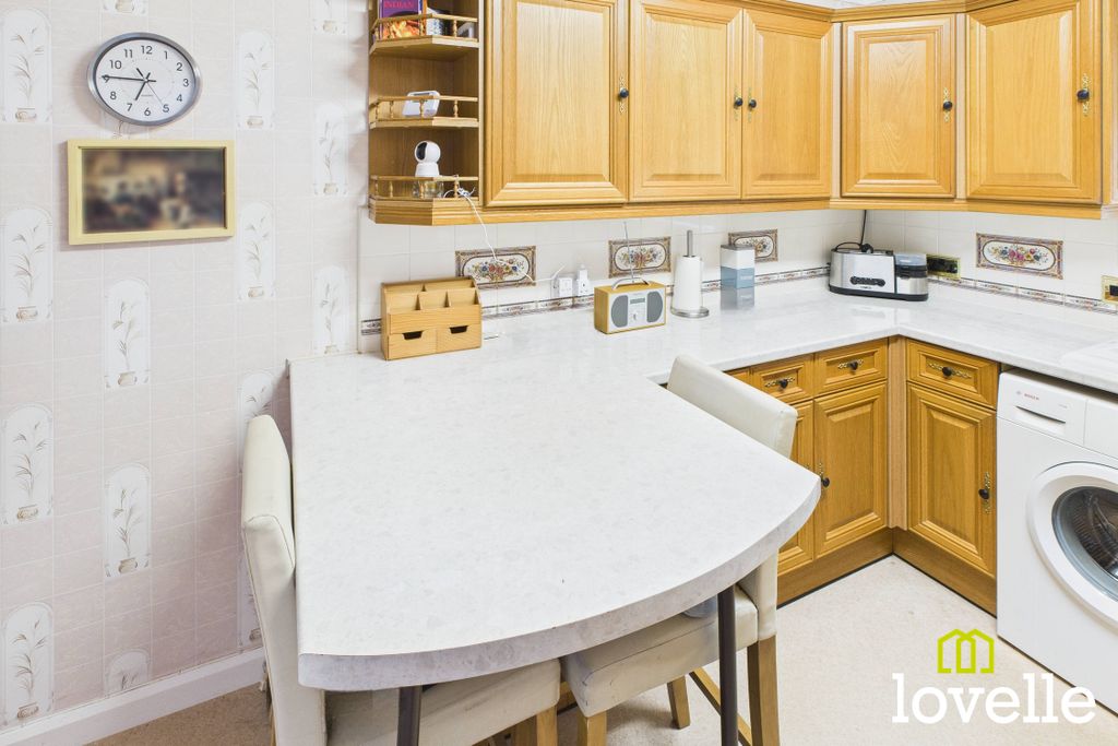 Property photo 3 of 20