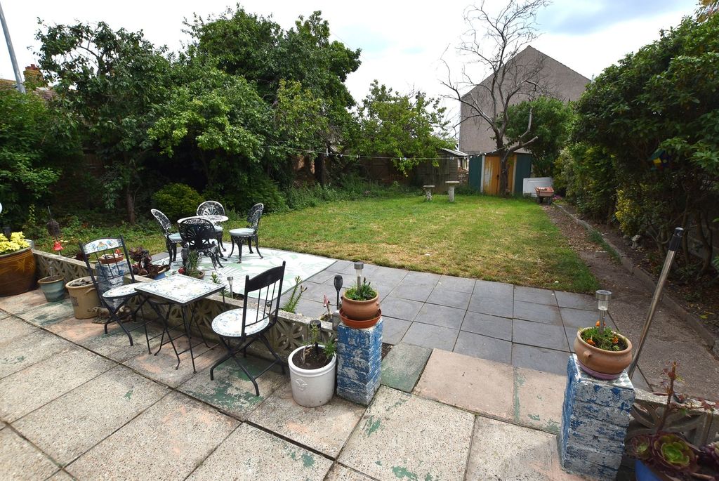 Property photo 2 of 14