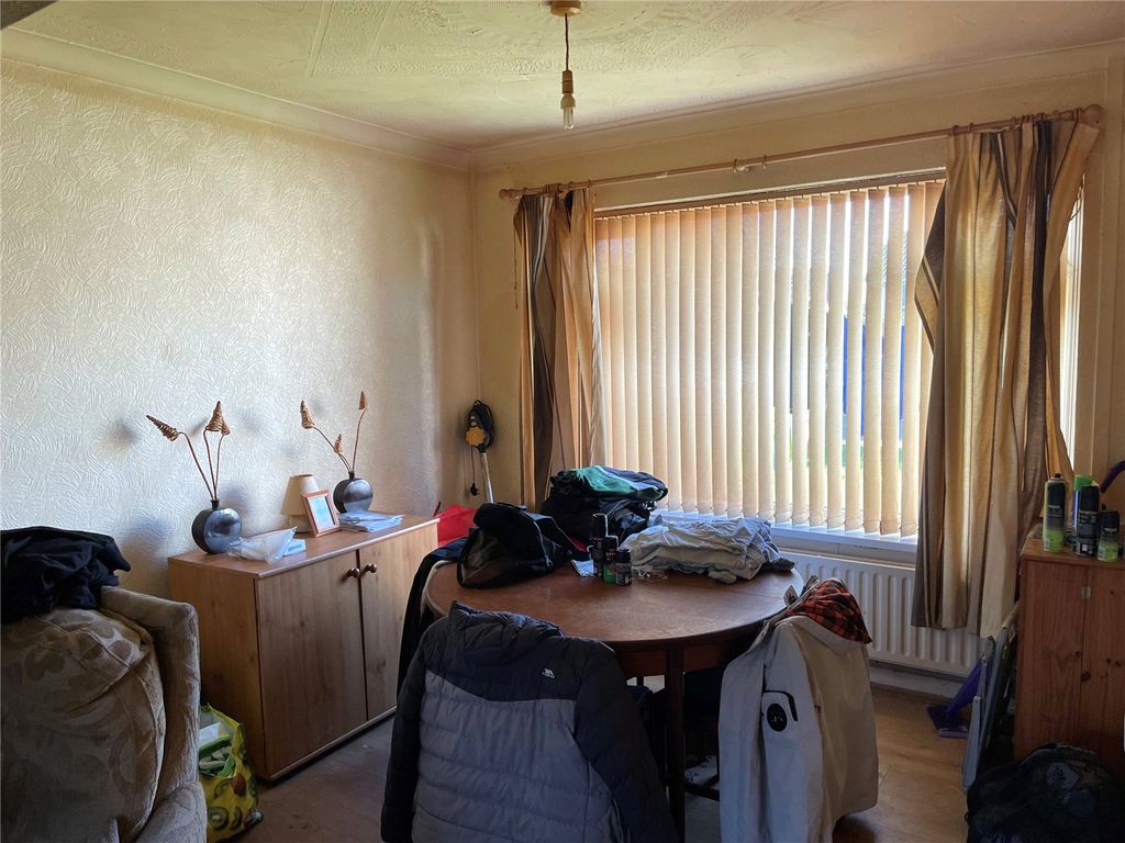 Property photo 2 of 10 Picture No. 11