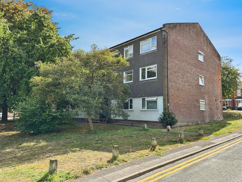 Property photo 2 of 15 c8d0Bef7-Photo 208-26-25 2C 2014 2018 2056.Jpg