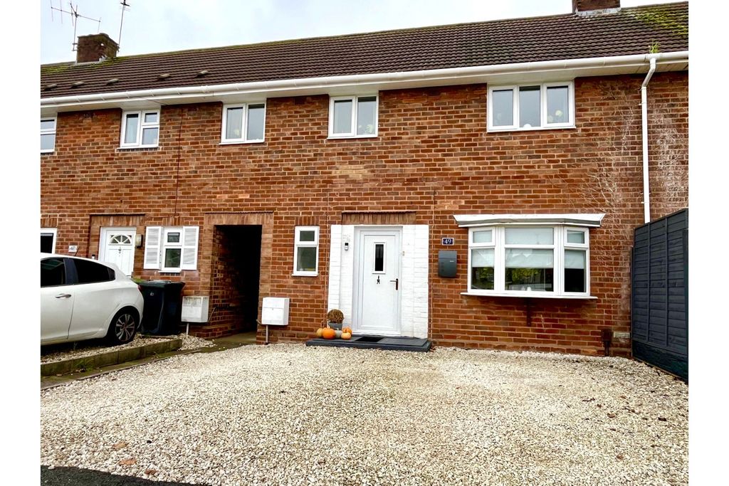 Property photo 2 of 17