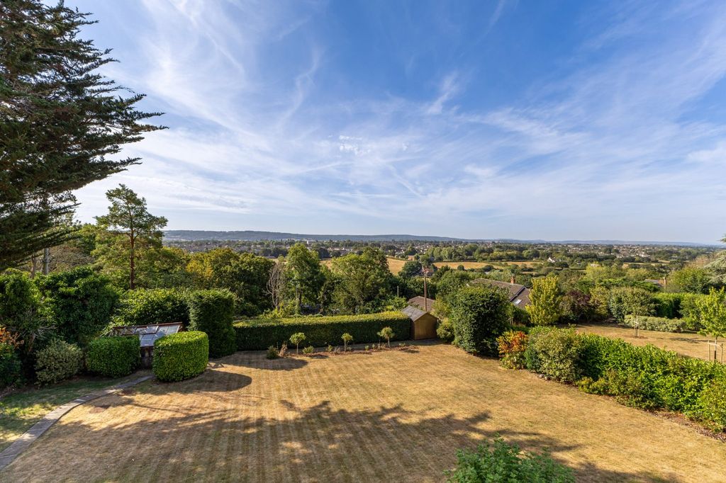 Property photo 3 of 19 Garden And View