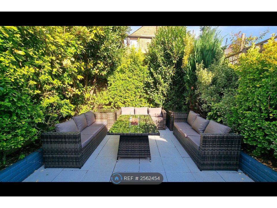 Property photo 2 of 22