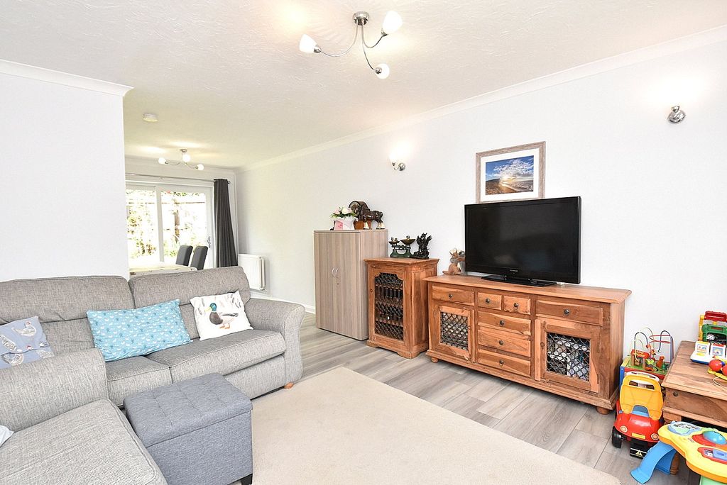 Property photo 3 of 12 Sitting/Dining Room