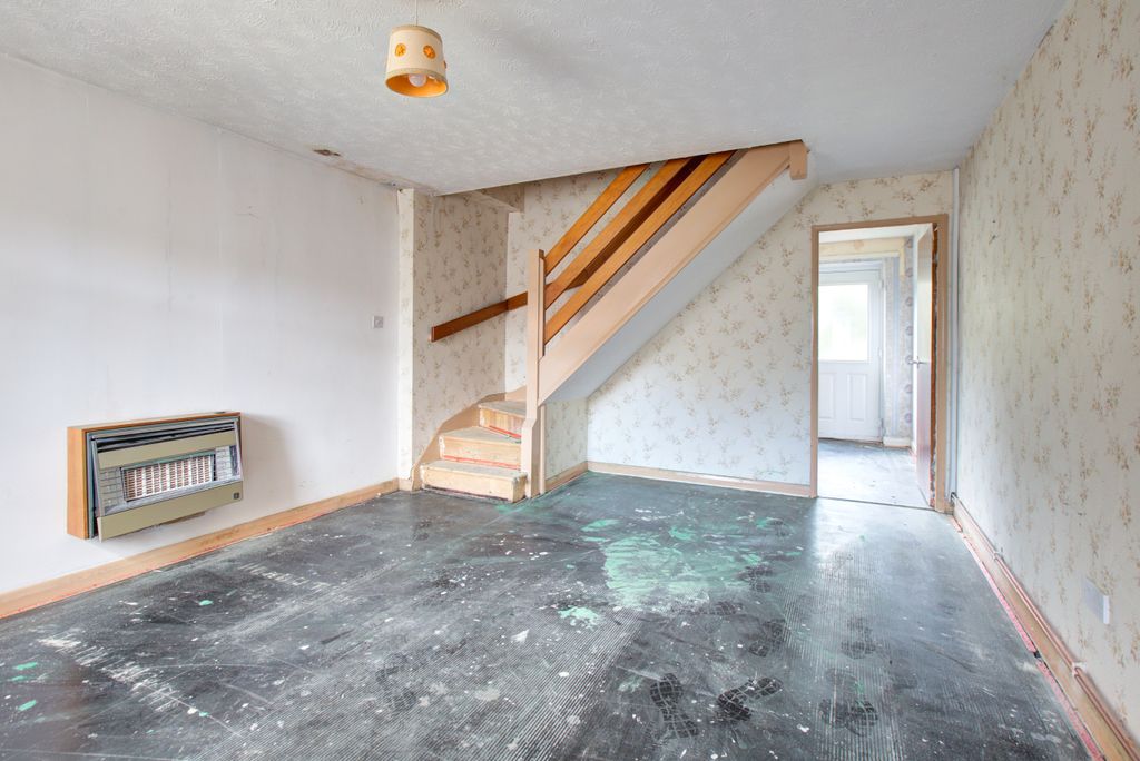Property photo 2 of 14
