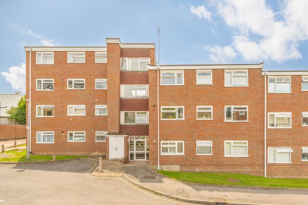 Property photo 1 of 6