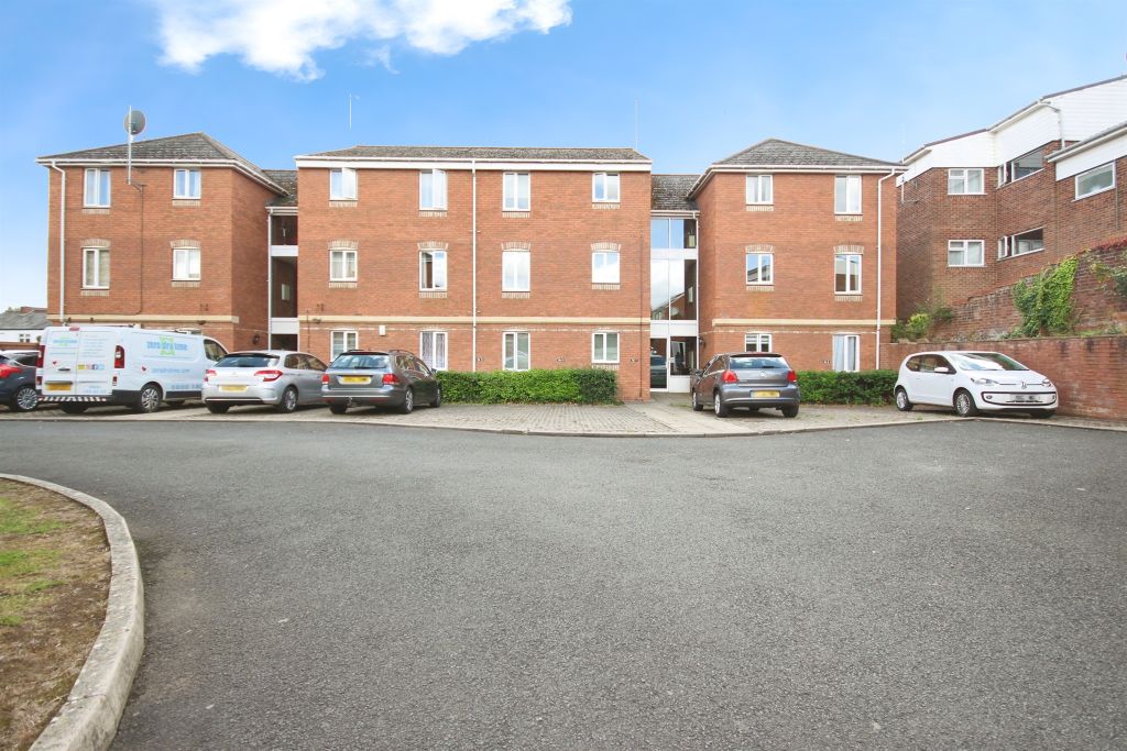 Property photo 2 of 17
