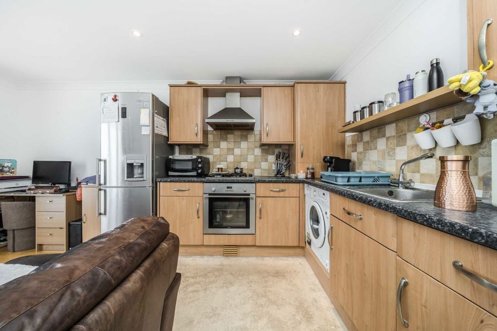 Property photo 2 of 5