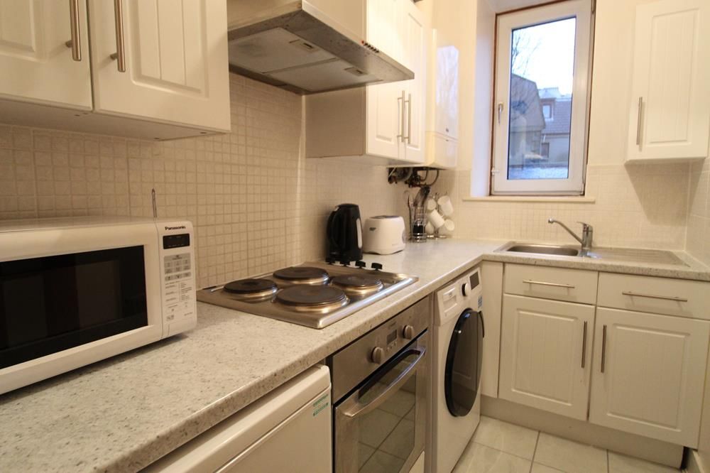 Property photo 3 of 6 Kitchen