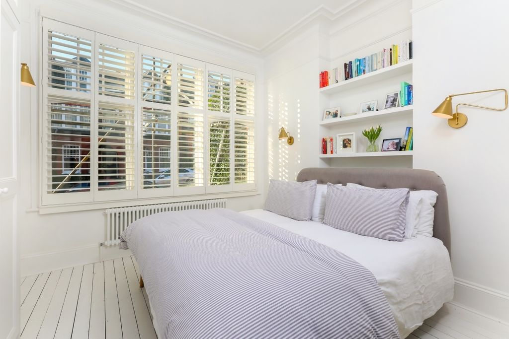 Property photo 3 of 10 Bed1