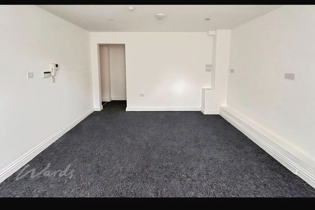 Property photo 3 of 4 Hillside Lounge