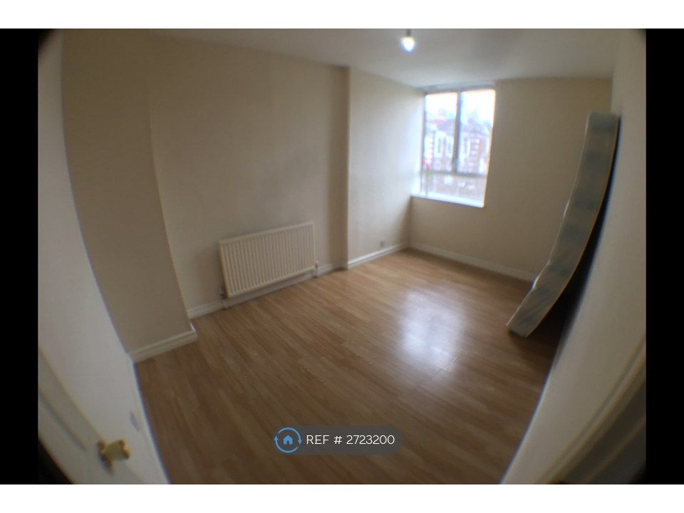 Property photo 3 of 4