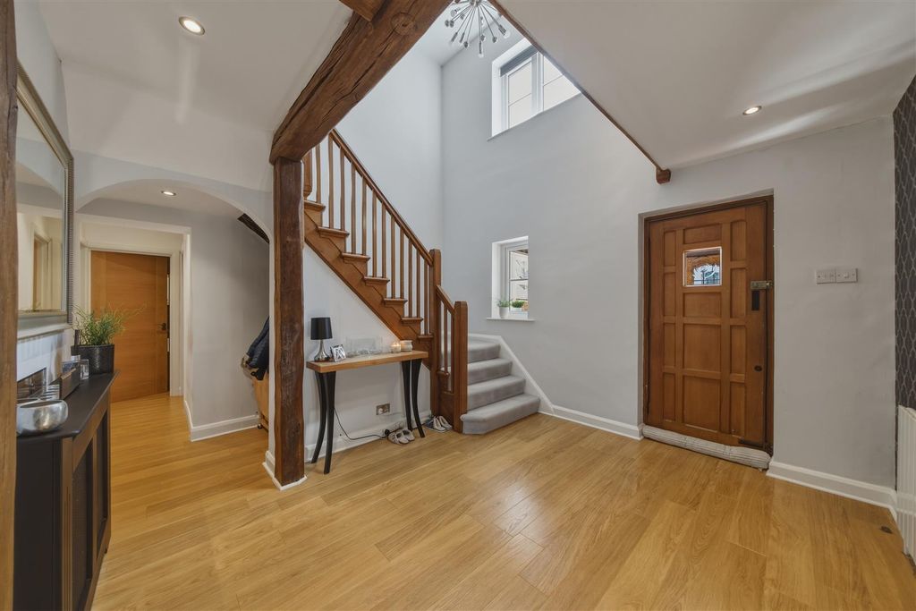 Property photo 3 of 38
