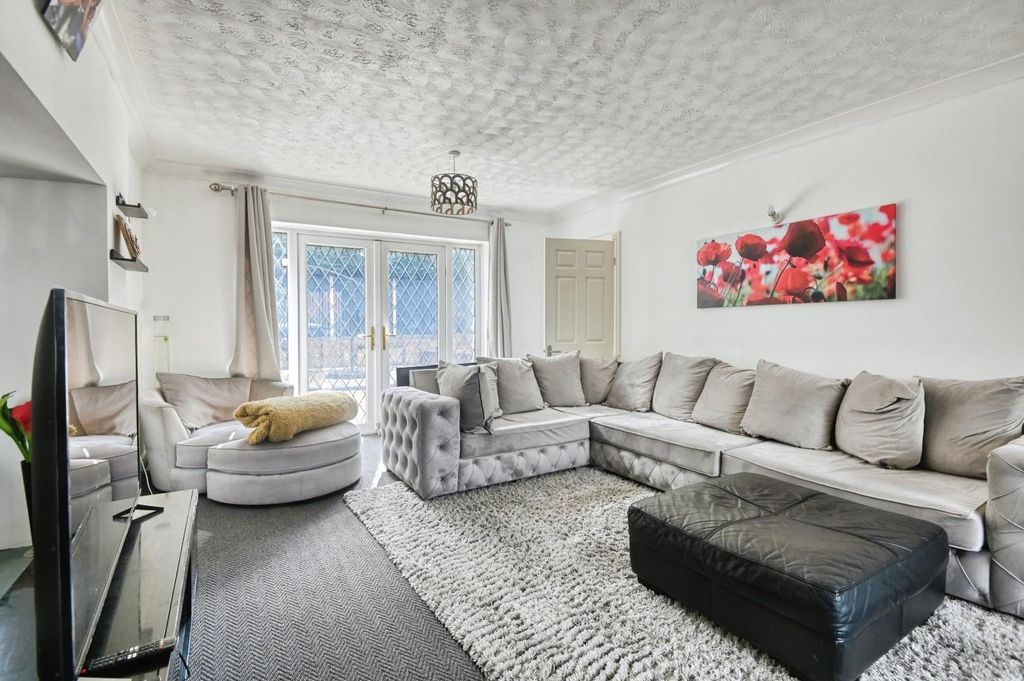 Property photo 3 of 26 2Gle2.Jpg