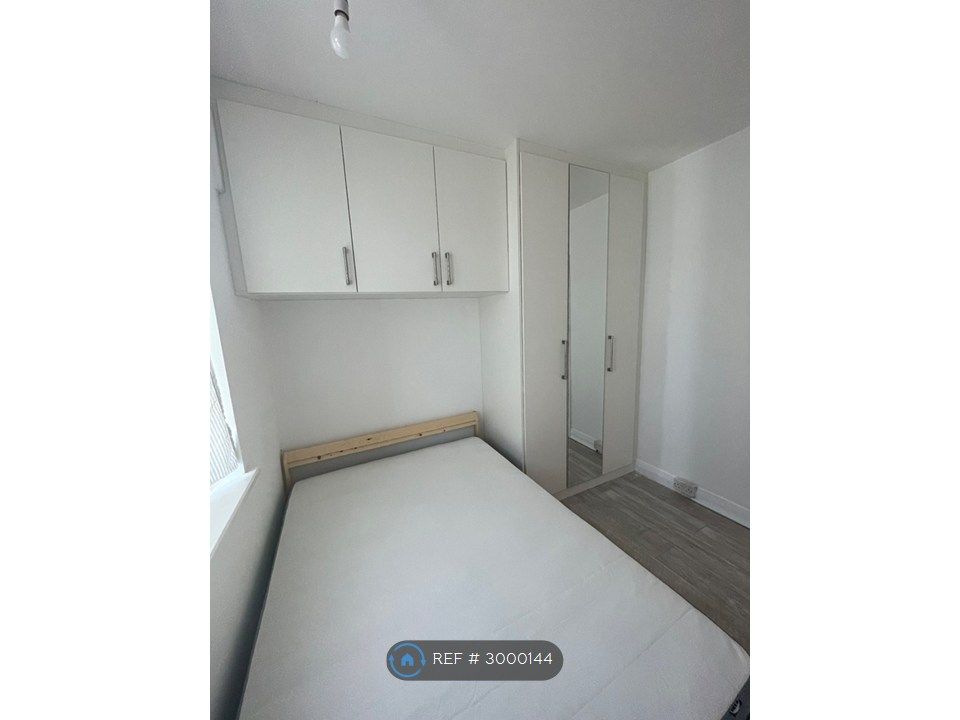 Property photo 2 of 3