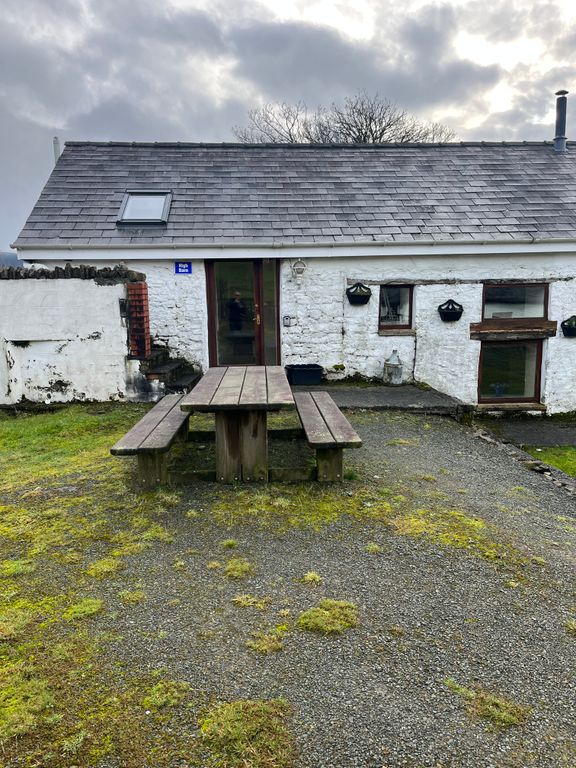 Property photo 1 of 10 Exterior