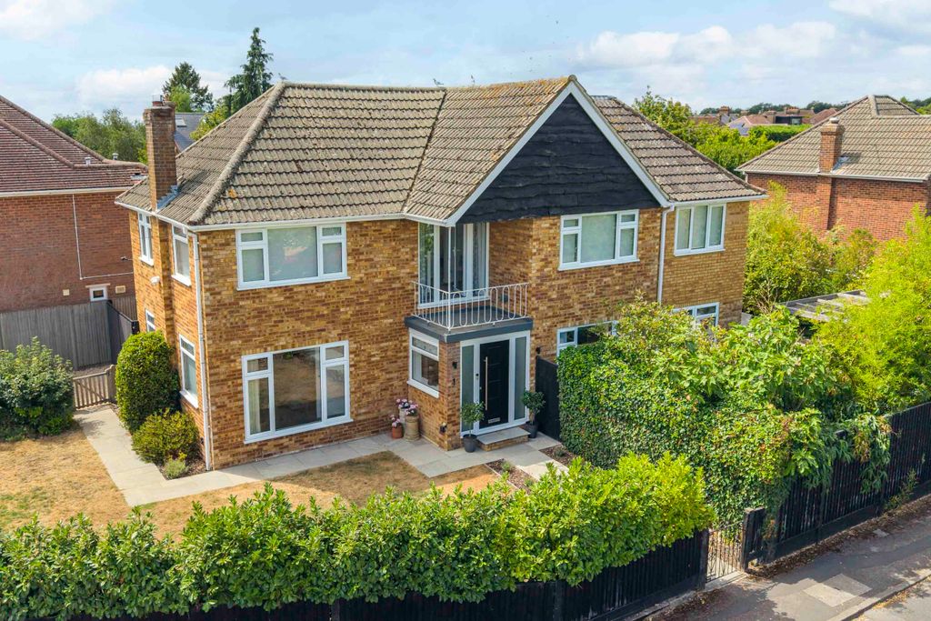 Property photo 1 of 27 1 Cherrywood Gardens, Hp10 9Ax Drone (Low Res)-1