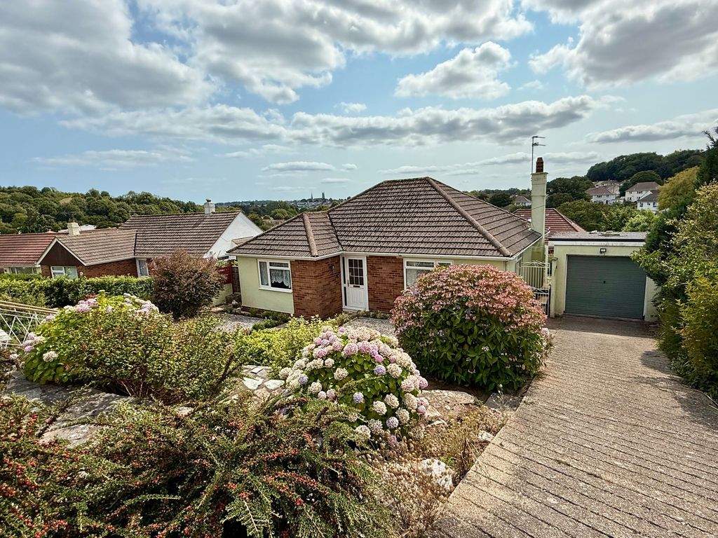Property photo 1 of 21