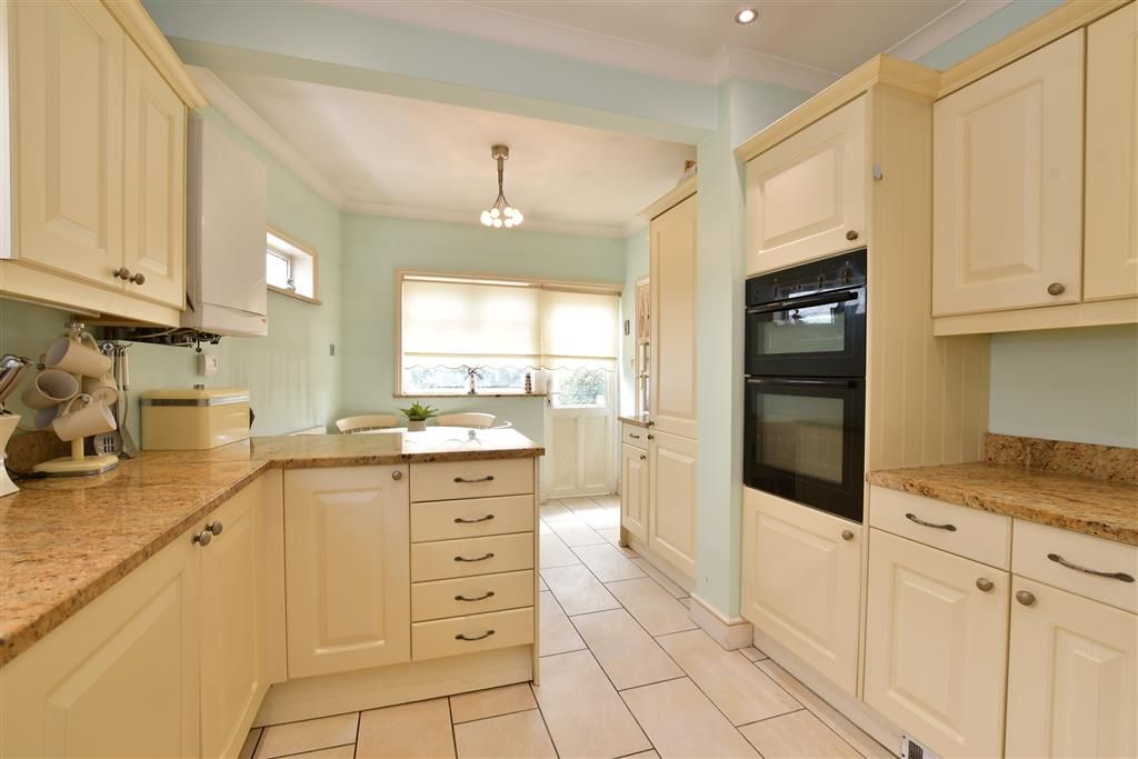 Property photo 3 of 13 Kitchen/ Breakfast Room