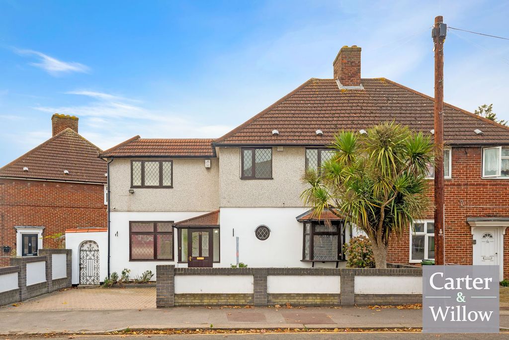 Property photo 1 of 23