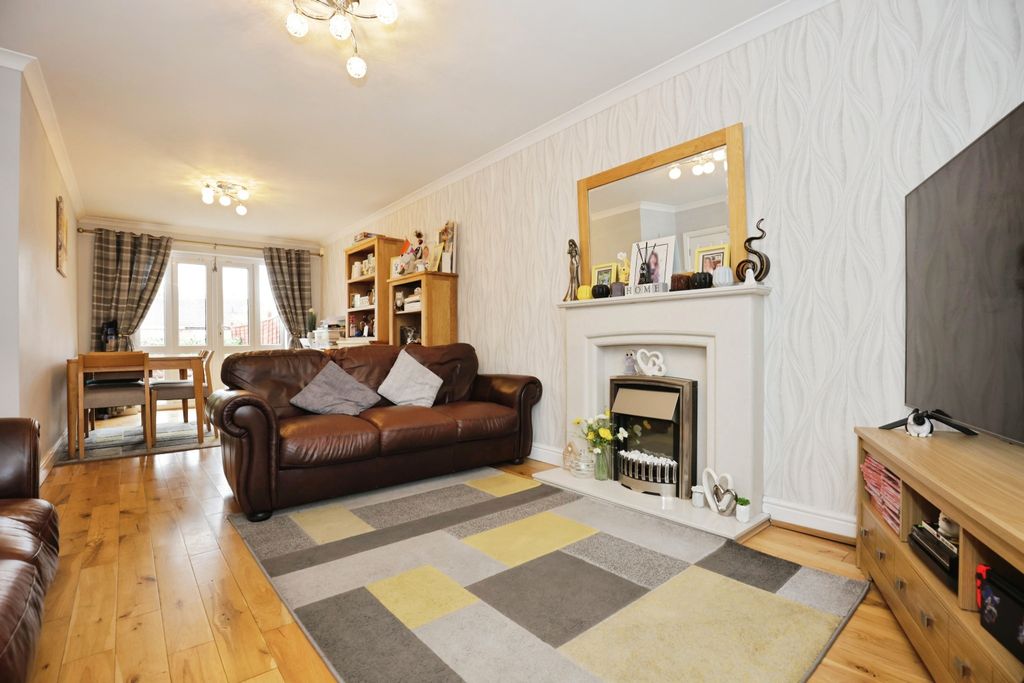 Property photo 3 of 15