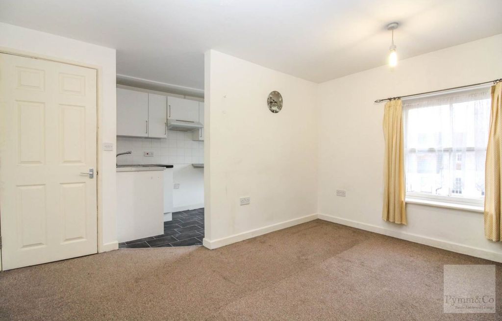 Property photo 3 of 6