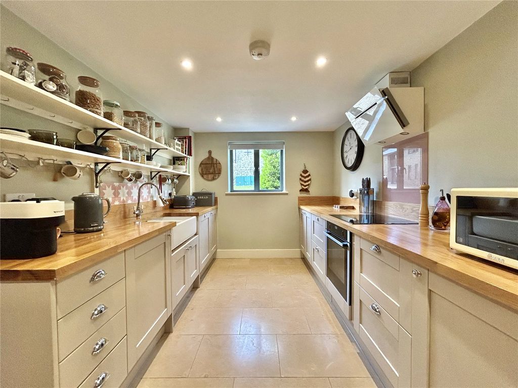 Property photo 2 of 17 Picture No. 08