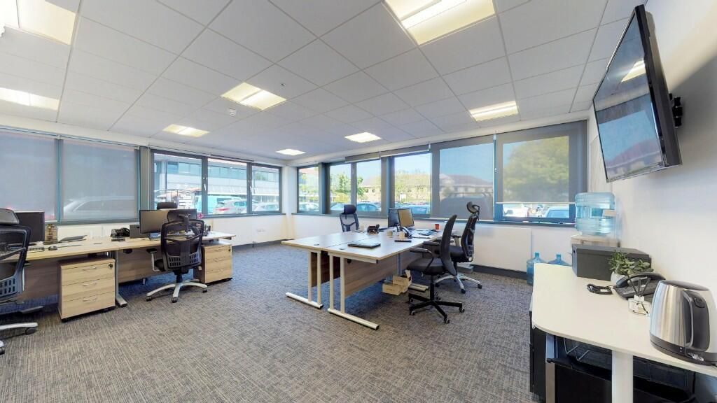 Property photo 2 of 119 Office