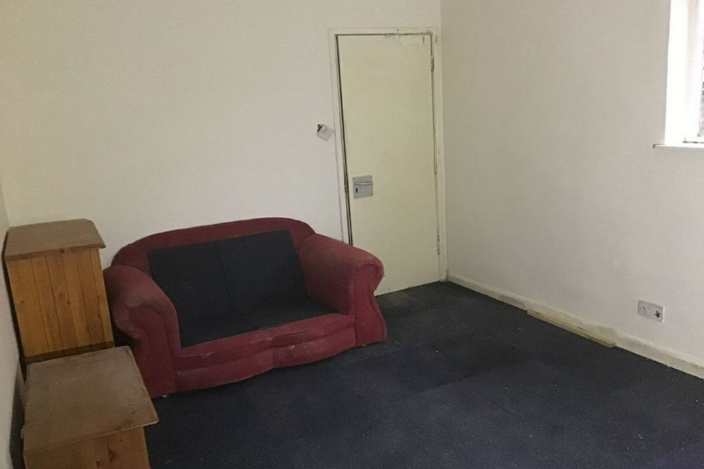 Property photo 3 of 8