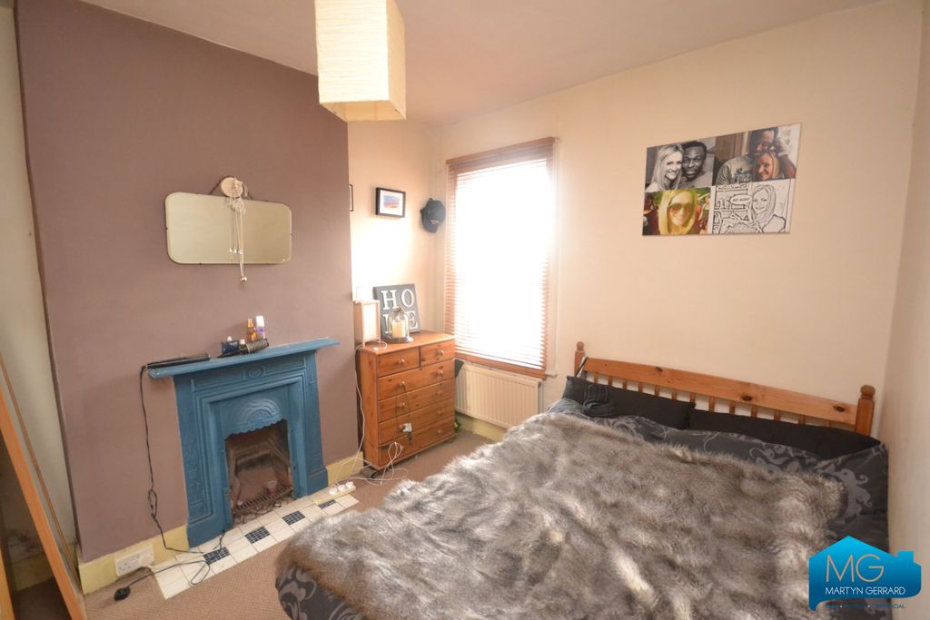 Property photo 3 of 8 Picture No. 21