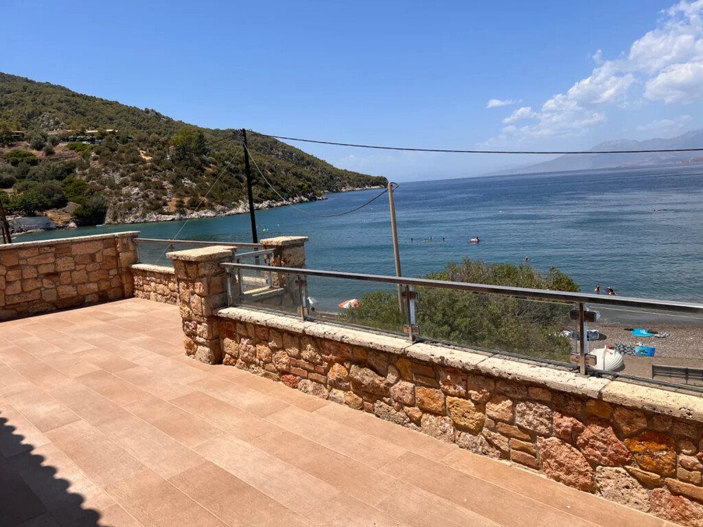 Property photo 1 of 24 For Sale Villa 300 m² In Peloponnese