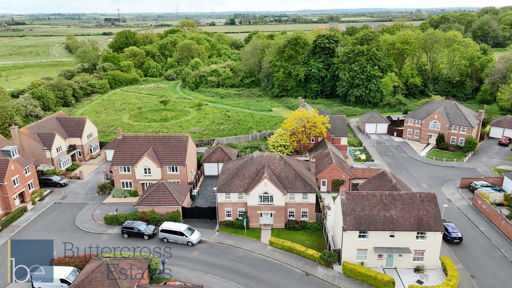 5 bed detached house for saleOakfield Road, Fernwood NG24