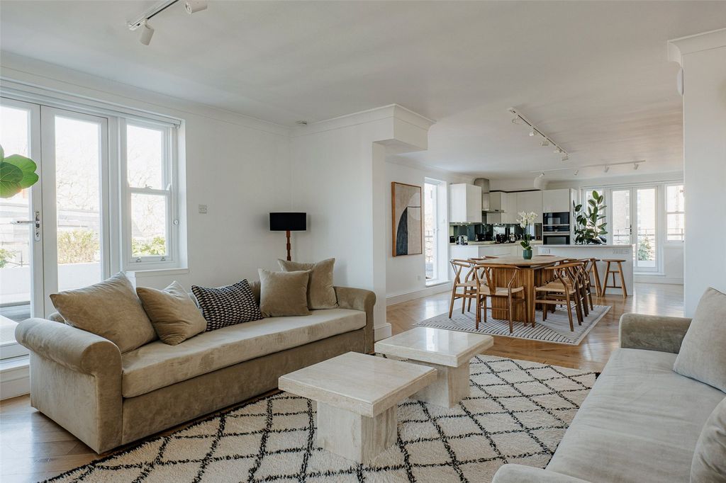 Property photo 1 of 27 Open Plan Living