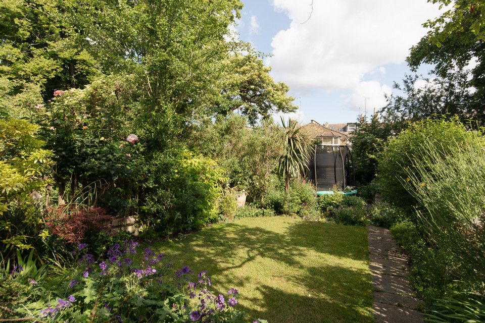 Property photo 2 of 28