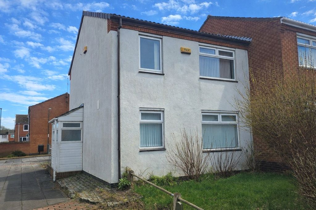 Property photo 1 of 14 Front