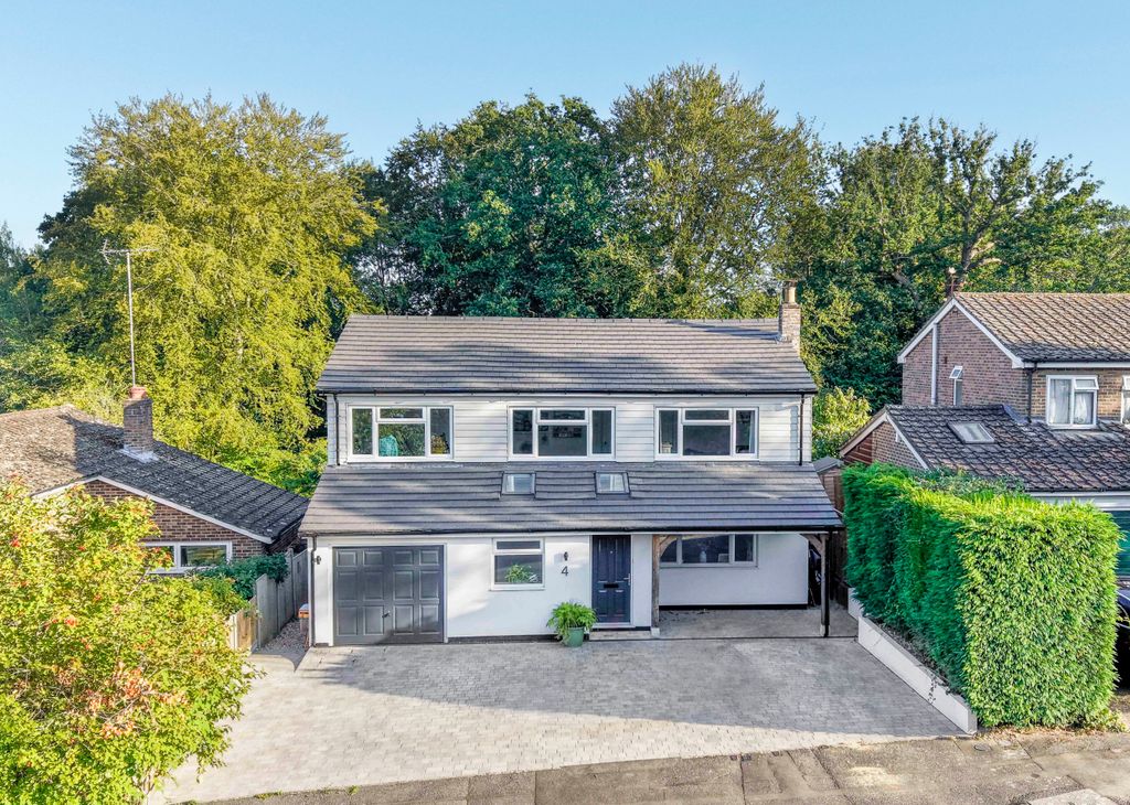 5 bed detached house for saleForestfield, Horsham RH13