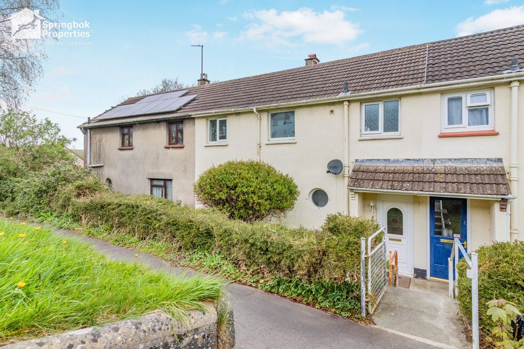 Property photo 1 of 18 Front View