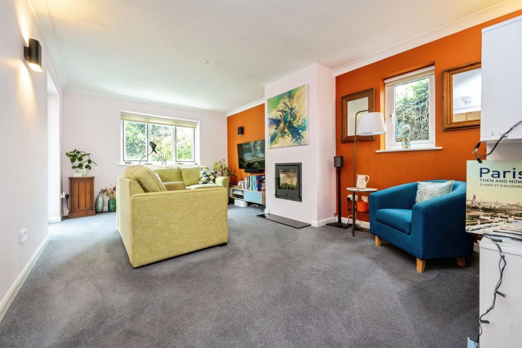 Property photo 3 of 17