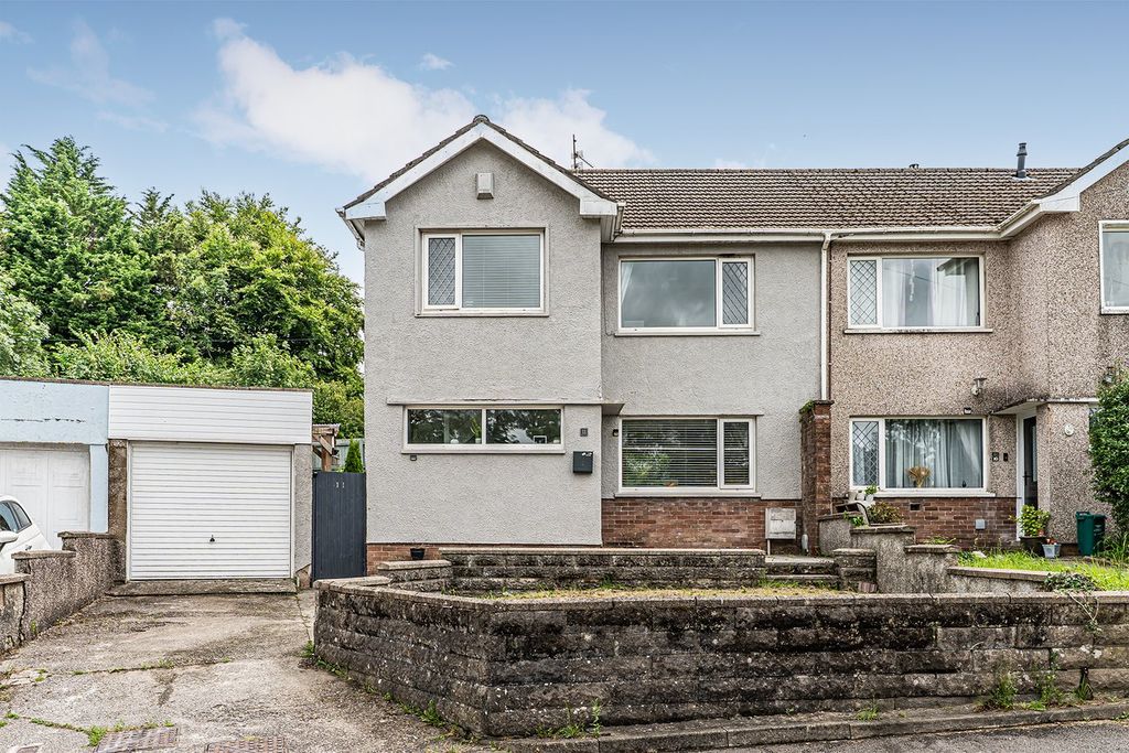 Property photo 1 of 33