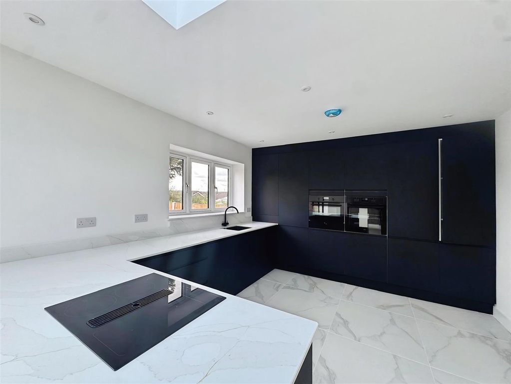 Property photo 3 of 25 1061d3Bc-Whatsapp 20Image 202026-09-08 20At 2014.3