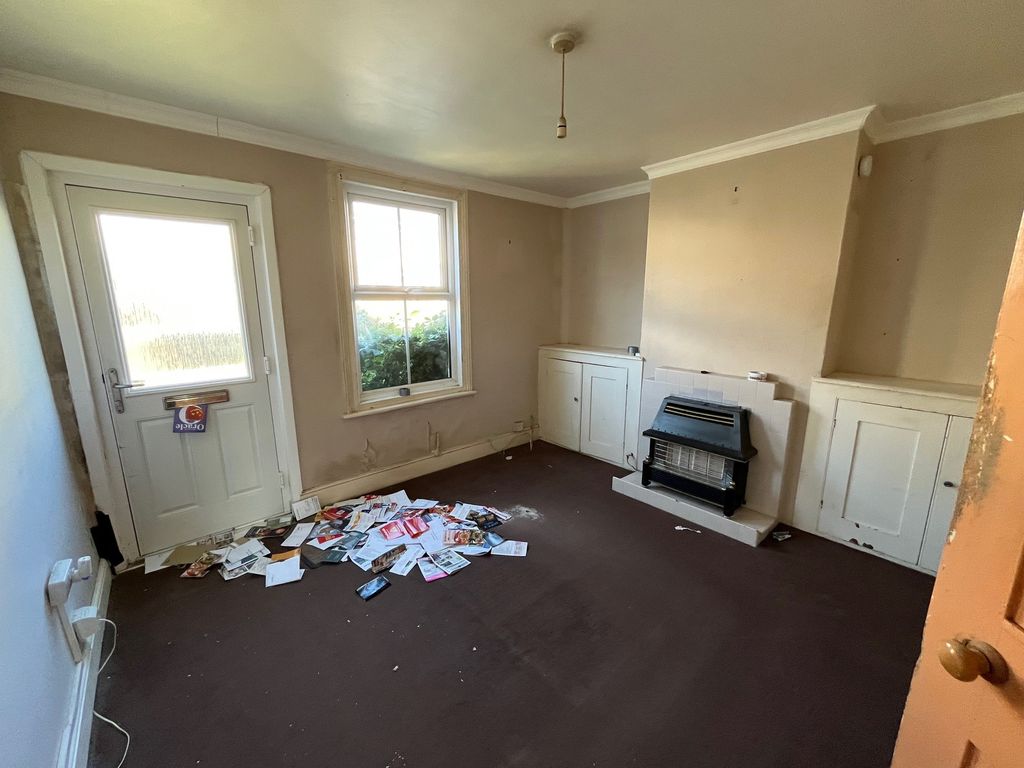 Property photo 2 of 8