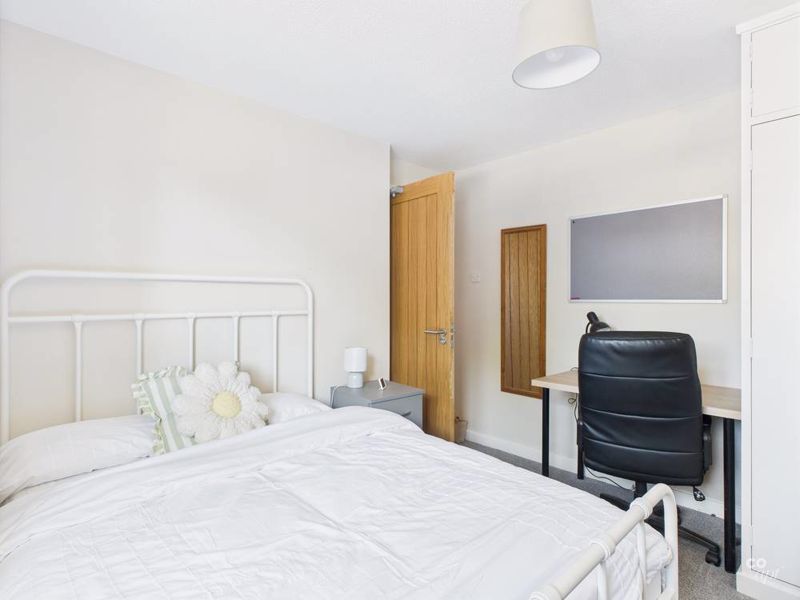 Property photo 2 of 12 Photo 11