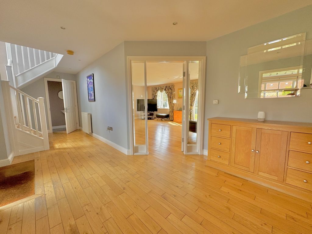Property photo 3 of 40 Img_4010