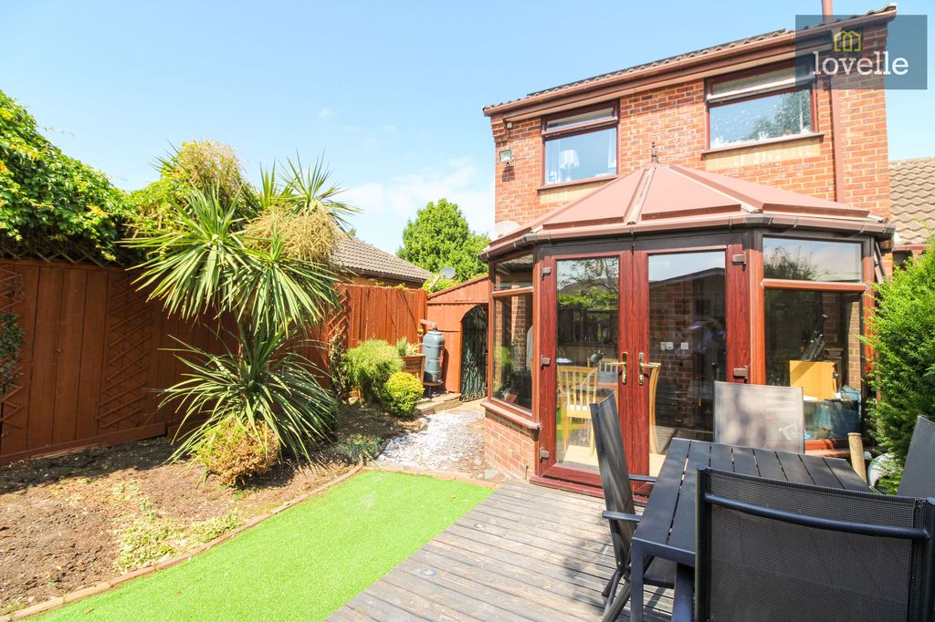 Property photo 2 of 18