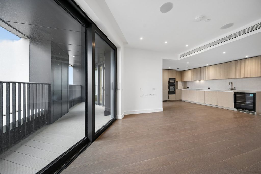 Property photo 1 of 9 Reception Room