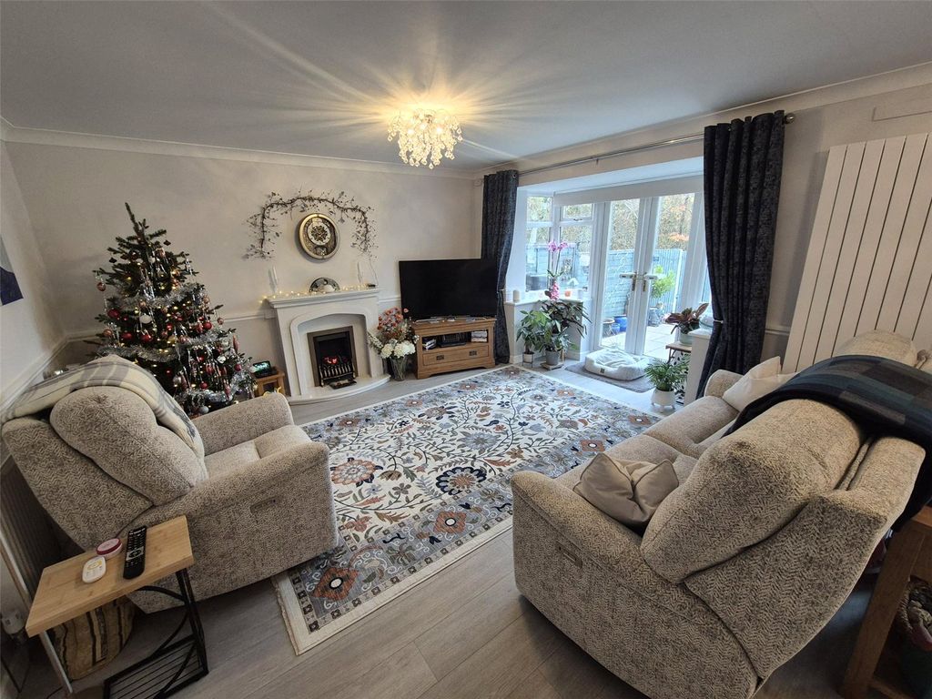 Property photo 2 of 24 Picture No. 18