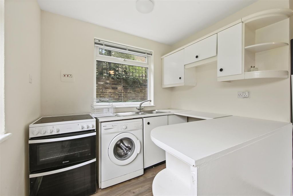Property photo 3 of 10 Flat 2, Orchard Court, 4 Victoria Rise, London  -