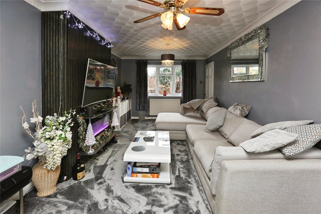 Property photo 3 of 15 Picture No. 20