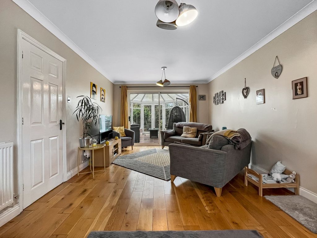 Property photo 2 of 21